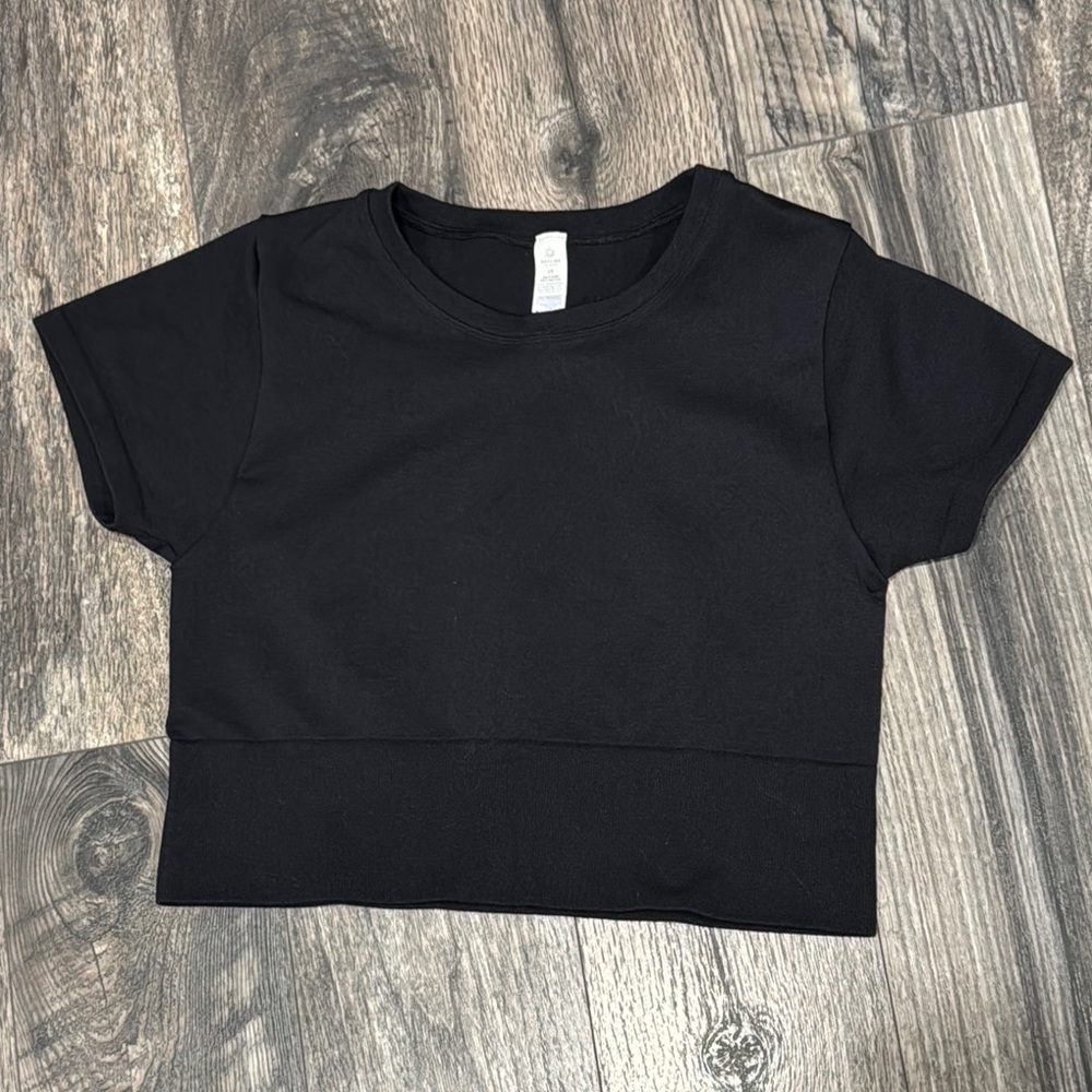 Black Crop Top with Short Sleeves and Crew Neckline